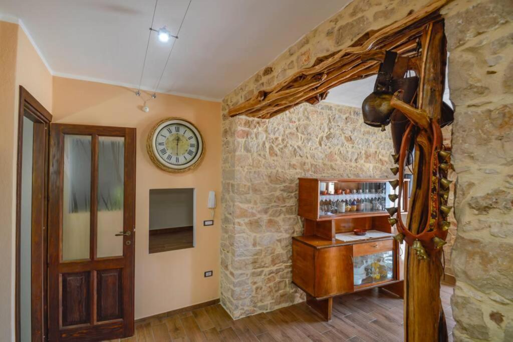 Appartamento Vista Incantevole Domm'E Orrosaria Baunei Exterior foto